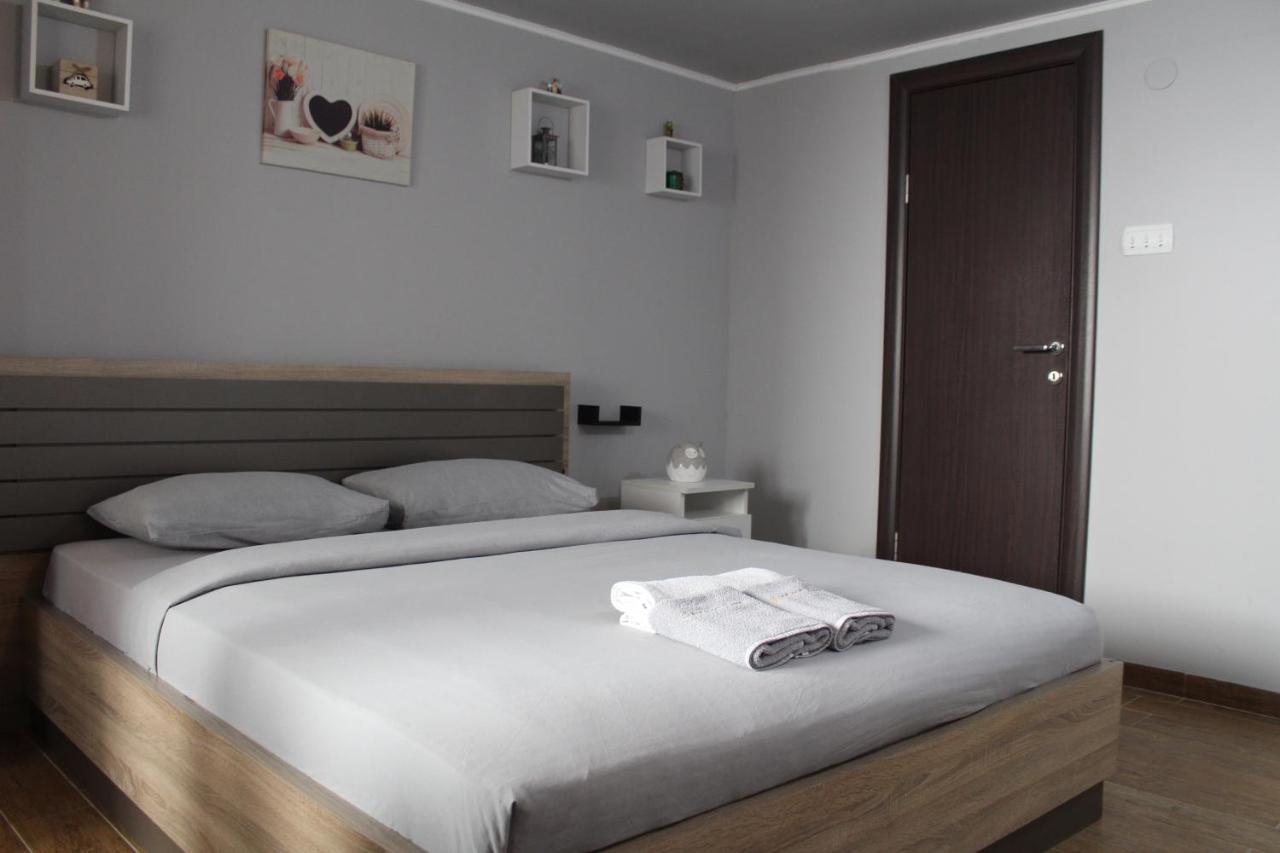 Apartman Daca II Podgoriţa Exterior foto